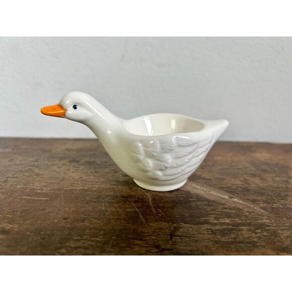 Vintage White Porcelain Duck Egg Cups, Set of 3 | Vintage Kitchenware Dining - Picture 2 of 3
